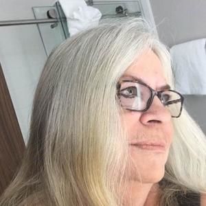 Meet your Posher, Ramona